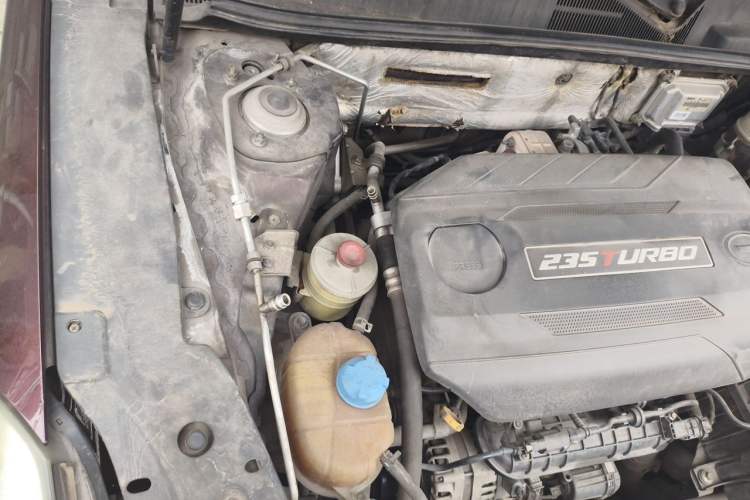 Used GAC Trumpchi GA6 2016 235T DCT Elite Edition Engine Bay Right