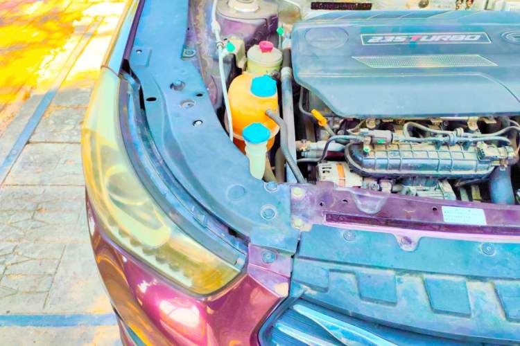Used GAC Trumpchi GA6 2016 235T DCT Luxury Edition Engine Bay Right