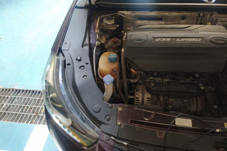 Used GAC Trumpchi GA6 2016 235T DCT Luxury Edition Engine Bay Right