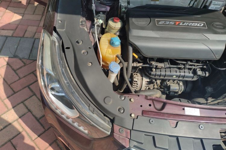 Used GAC Trumpchi GA6 2016 235T Manual Elite Edition Engine Bay Right