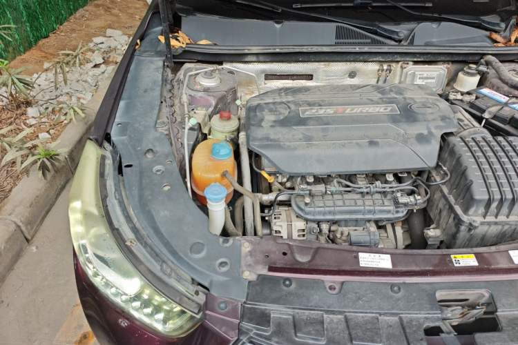 Used GAC Trumpchi GA6 2016 235T DCT Luxury Edition Engine Bay Right