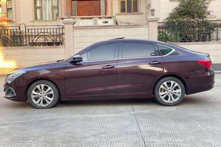 Used GAC Trumpchi GA6 2016 235T DCT Elite Edition Exterior 3