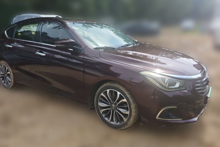 Used GAC Trumpchi GA6 2016 235T DCT Luxury Edition Front Right 45 Deg