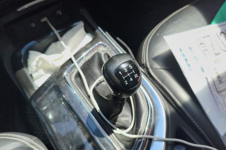 Used GAC Trumpchi GA6 2016 235T Manual Elite Edition Gear Lever