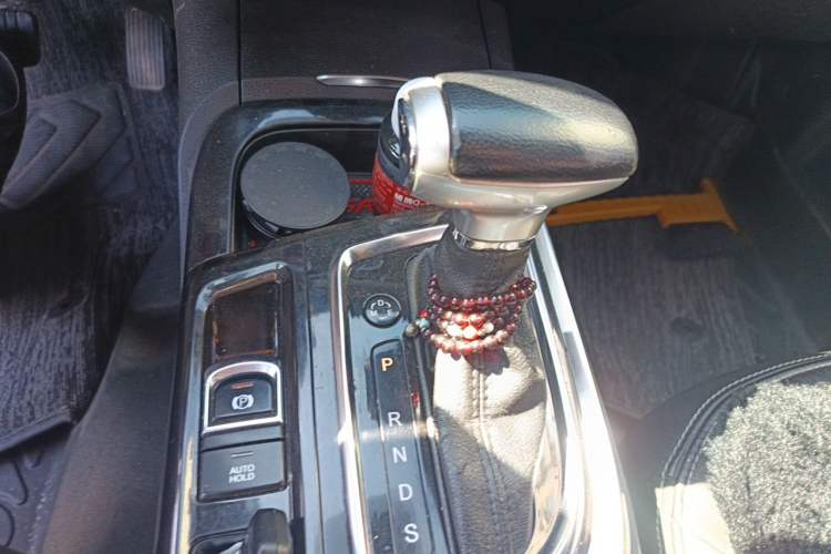 Used GAC Trumpchi GA6 2016 235T DCT Elite Edition Gear Lever