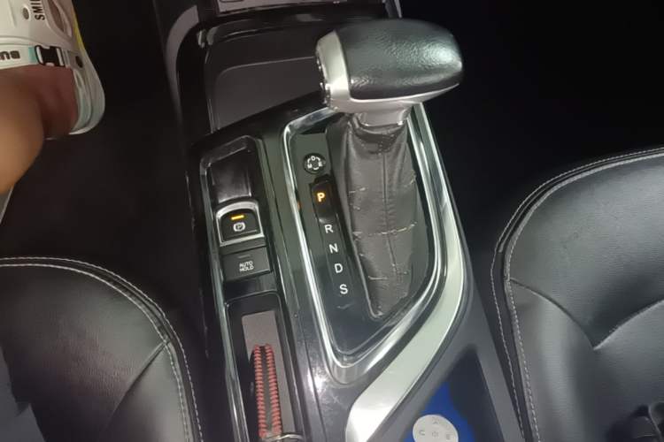Used GAC Trumpchi GA6 2016 235T DCT Luxury Edition Gear Lever