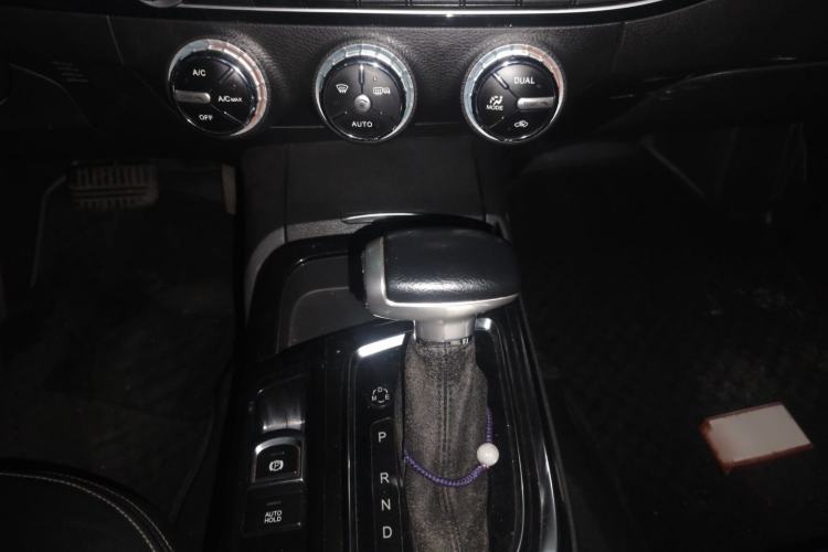Used GAC Trumpchi GA6 2016 235T DCT Luxury Edition Gear Lever