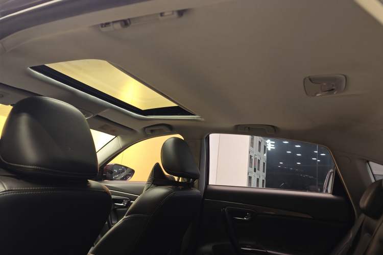 Used GAC Trumpchi GA6 2016 235T DCT Luxury Edition Headliner