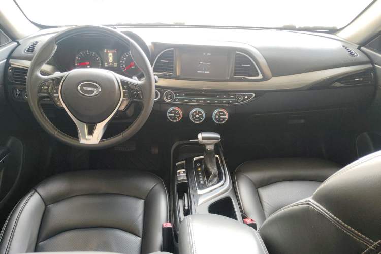 Used GAC Trumpchi GA6 2016 235T DCT Luxury Edition Interior 2