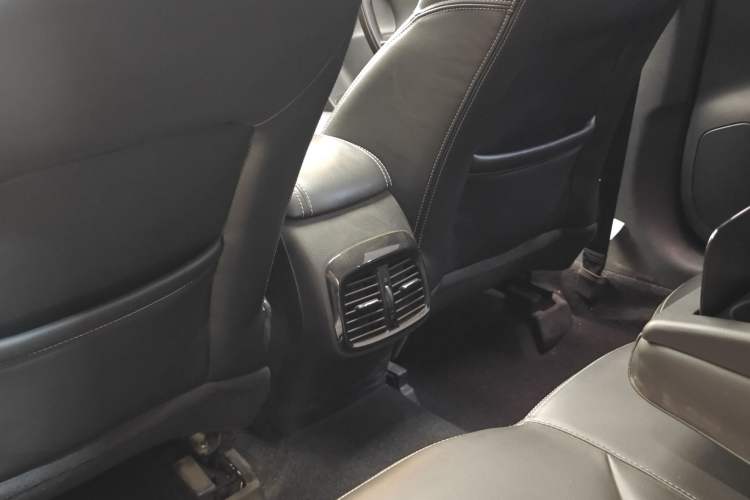 Used GAC Trumpchi GA6 2016 235T DCT Luxury Edition Interior 3