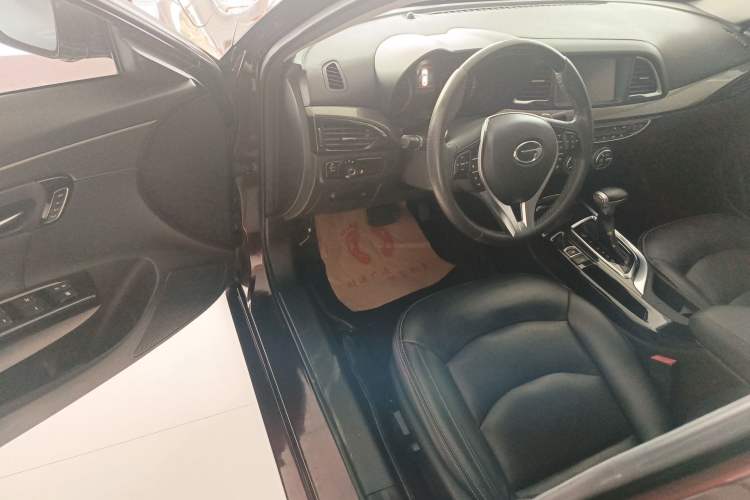 Used GAC Trumpchi GA6 2016 235T DCT Luxury Edition Interior 3