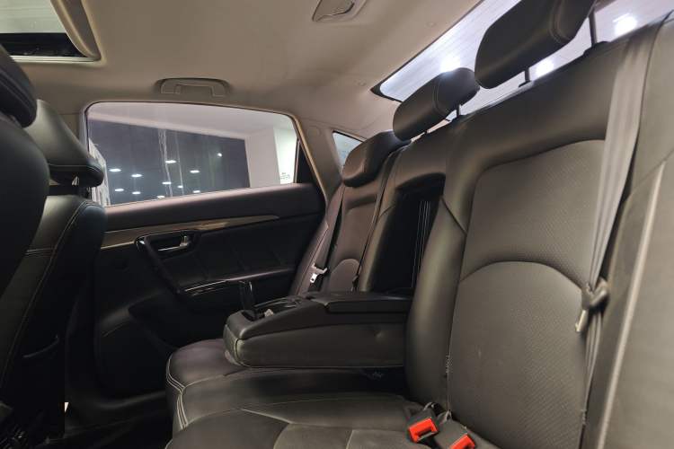 Used GAC Trumpchi GA6 2016 235T DCT Luxury Edition Interior 4