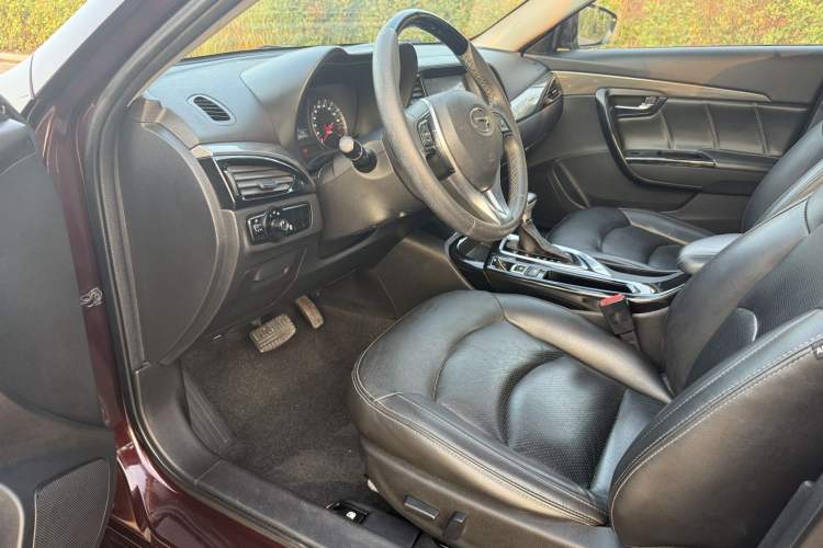 Used GAC Trumpchi GA6 2016 235T DCT Elite Edition Interior 5