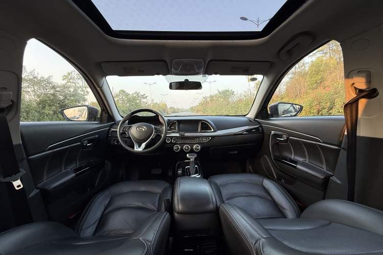 Used GAC Trumpchi GA6 2016 235T DCT Elite Edition Interior 8