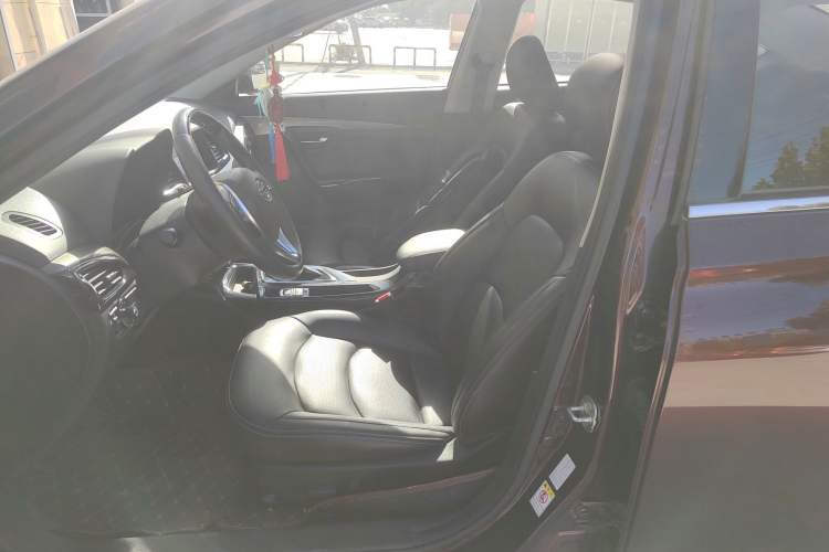 Used GAC Trumpchi GA6 2016 235T DCT Elite Edition Left Front Seat