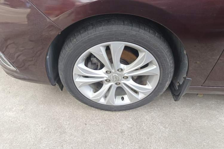 Used GAC Trumpchi GA6 2016 235T Manual Elite Edition Left Front Wheel Hub