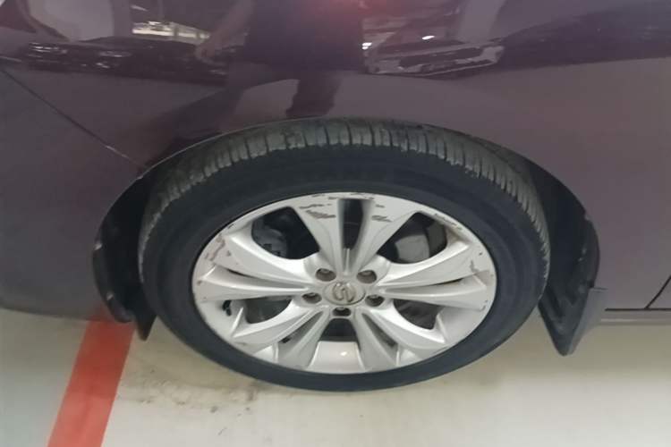 Used GAC Trumpchi GA6 2016 235T DCT Elite Edition Left Front Wheel Hub