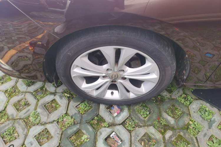 Used GAC Trumpchi GA6 2016 235T DCT Elite Edition Left Front Wheel Hub