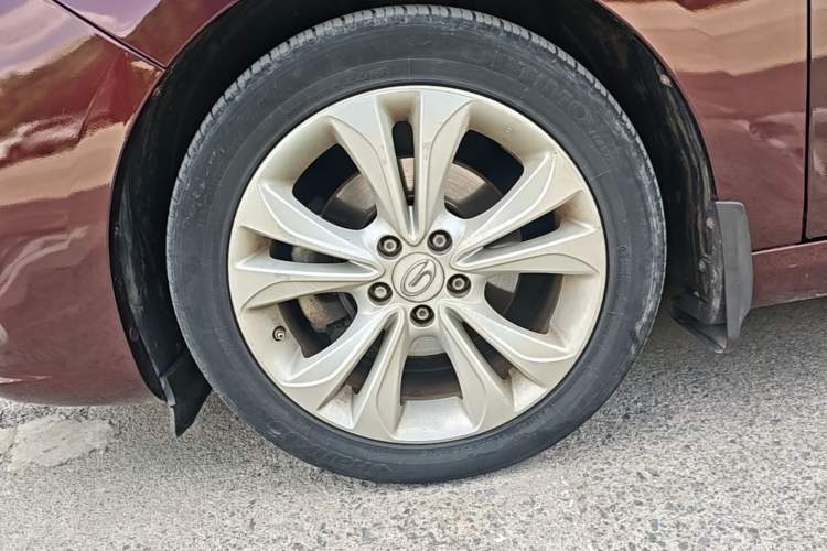 Used GAC Trumpchi GA6 2016 235T DCT Elite Edition Left Front Wheel Hub