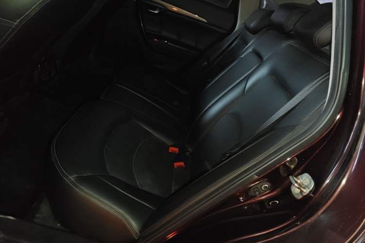 Used GAC Trumpchi GA6 2016 235T DCT Luxury Edition Left Rear Seat