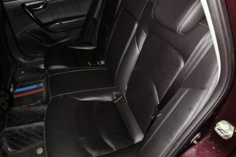Used GAC Trumpchi GA6 2016 235T DCT Elite Edition Left Rear Seat
