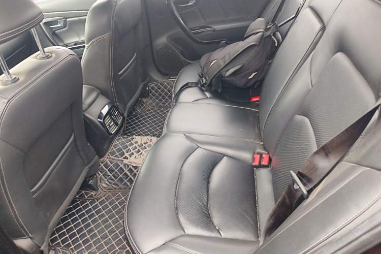 Used GAC Trumpchi GA6 2016 235T DCT Luxury Edition Left Rear Seat