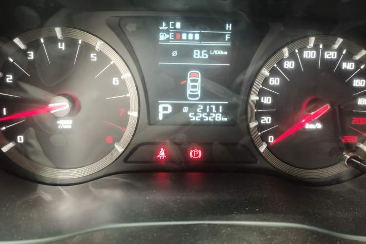 Used GAC Trumpchi GA6 2016 235T DCT Elite Edition Odometer Close Up
