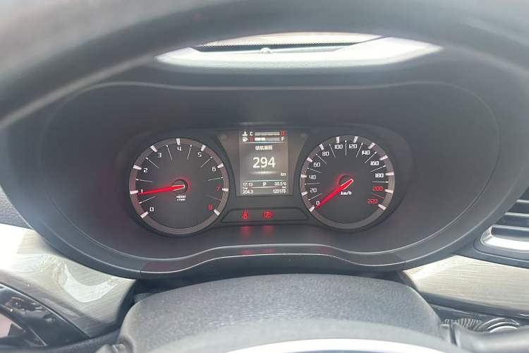 Used GAC Trumpchi GA6 2016 235T DCT Luxury Edition Odometer Close Up