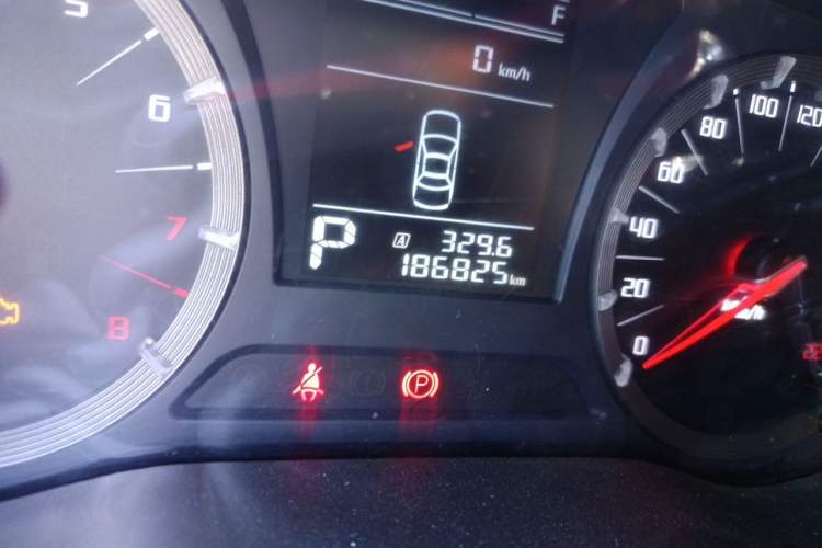 Used GAC Trumpchi GA6 2016 235T DCT Elite Edition Odometer Close Up