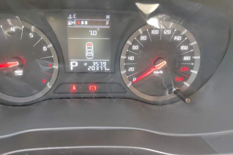 Used GAC Trumpchi GA6 2016 235T DCT Elite Edition Odometer Close Up