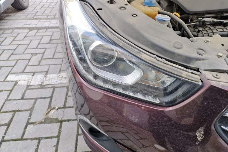Used GAC Trumpchi GA6 2016 235T DCT Elite Edition Right Front Headlight