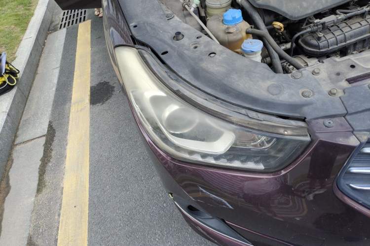 Used GAC Trumpchi GA6 2016 235T DCT Luxury Edition Right Front Headlight