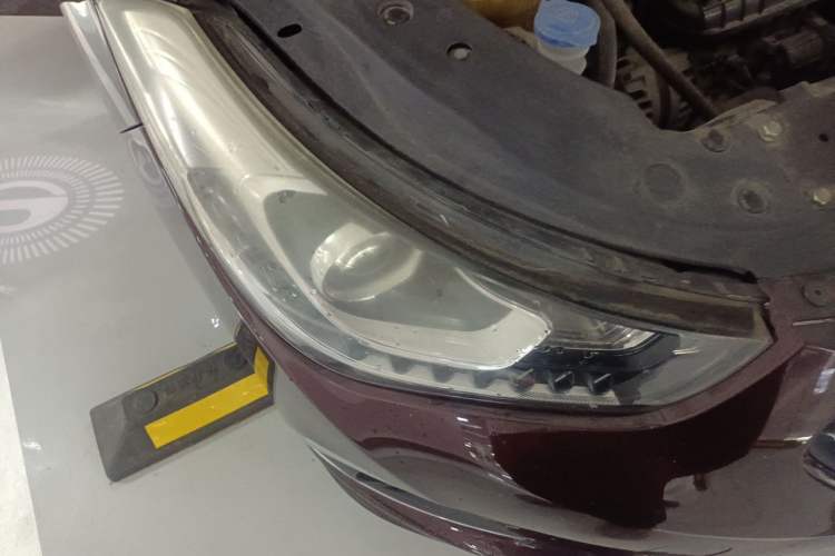 Used GAC Trumpchi GA6 2016 235T DCT Luxury Edition Right Front Headlight