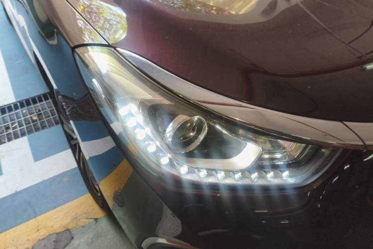 Used GAC Trumpchi GA6 2016 235T DCT Luxury Edition Right Front Headlight