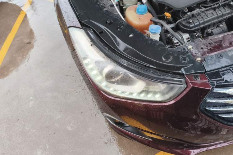 Used GAC Trumpchi GA6 2016 235T DCT Luxury Edition Right Front Headlight