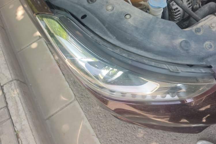 Used GAC Trumpchi GA6 2016 235T DCT Luxury Edition Right Front Headlight