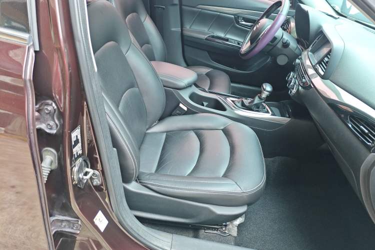 Used GAC Trumpchi GA6 2016 235T DCT Elite Edition Right Front Seat