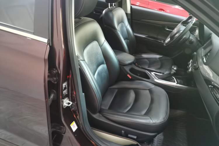 Used GAC Trumpchi GA6 2016 235T DCT Luxury Edition Right Front Seat