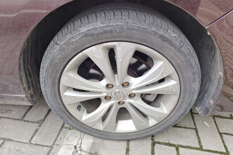 Used GAC Trumpchi GA6 2016 235T DCT Elite Edition Right Front Wheel Hub