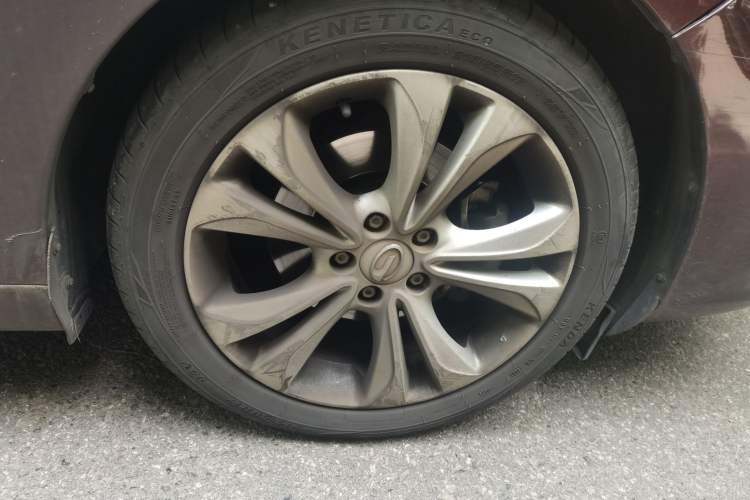 Used GAC Trumpchi GA6 2016 235T DCT Elite Edition Right Front Wheel Hub