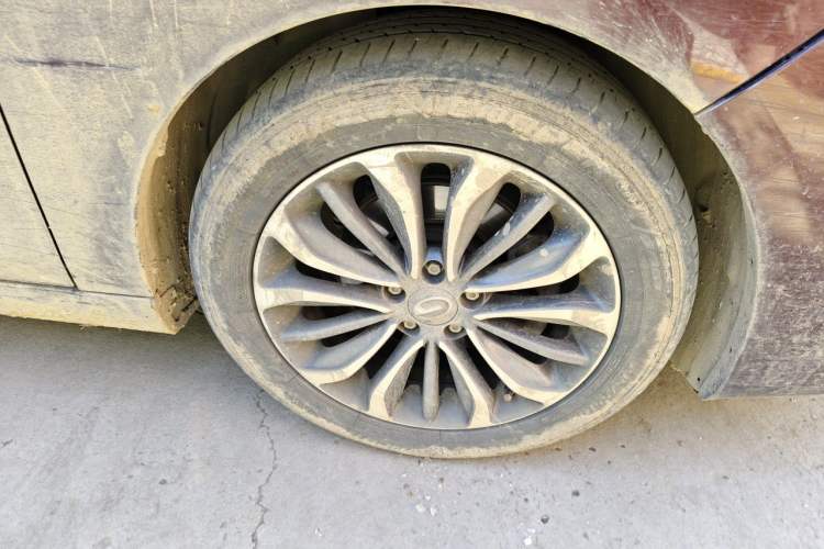 Used GAC Trumpchi GA6 2016 235T DCT Elite Edition Right Front Wheel Hub