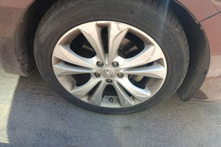 Used GAC Trumpchi GA6 2016 235T DCT Elite Edition Right Front Wheel Hub