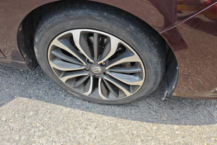Used GAC Trumpchi GA6 2016 235T DCT Luxury Edition Right Front Wheel Hub