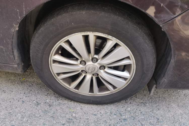 Used GAC Trumpchi GA6 2016 235T Manual Comfort Edition Right Front Wheel Hub