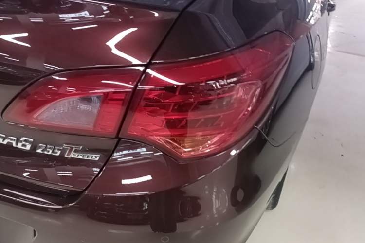 Used GAC Trumpchi GA6 2016 235T DCT Elite Edition Right Rear Taillight