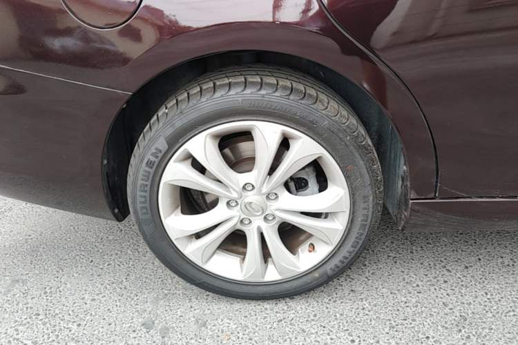 Used GAC Trumpchi GA6 2016 235T Manual Elite Edition Right Rear Wheel Hub