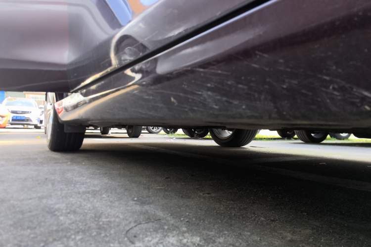 Used GAC Trumpchi GA6 2016 235T Manual Elite Edition Right Side Sill