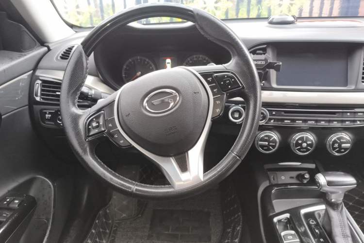 Used GAC Trumpchi GA6 2016 235T DCT Luxury Edition Steering Wheel