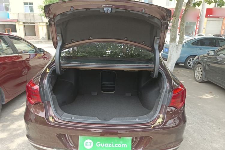 Used GAC Trumpchi GA6 2016 235T Manual Elite Edition Trunk