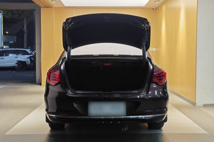 Used GAC Trumpchi GA6 2016 235T DCT Luxury Edition Trunk
